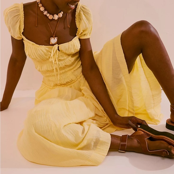 Free People Dresses & Skirts - FREE PEOPLE Feeling Bonita Midi Dress in Pineapple Slice M